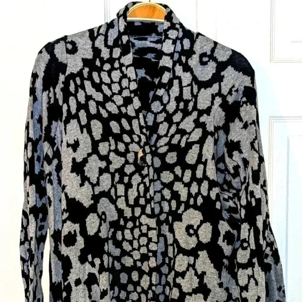 Bobeau Cardigan Medium Leopard Print Gray Black Cotton Knit Open Front Medium